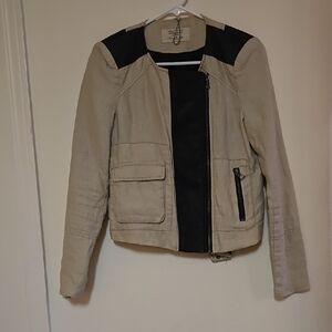 Zara Women's Beige and Black light Jacket